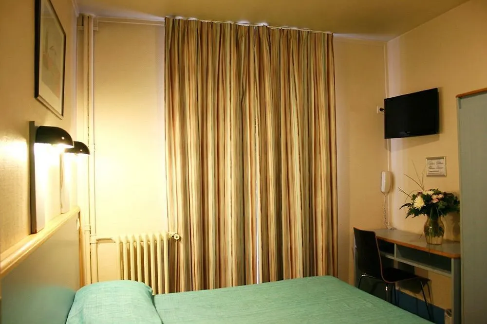 Amarys Simart * Париж